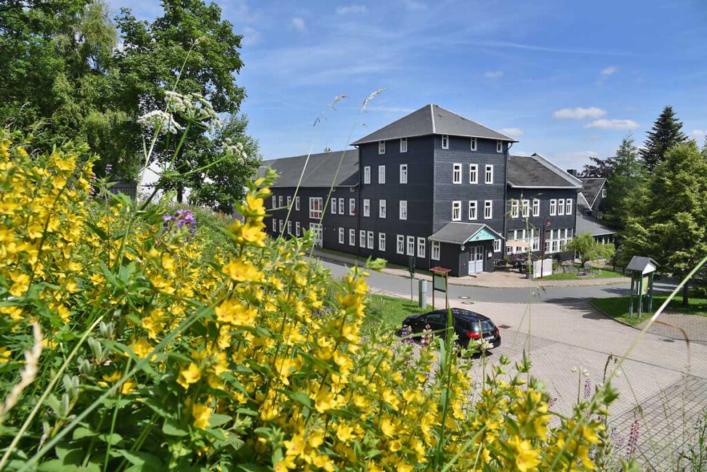 Blick auf pensionz um glasmacher in gehlberg